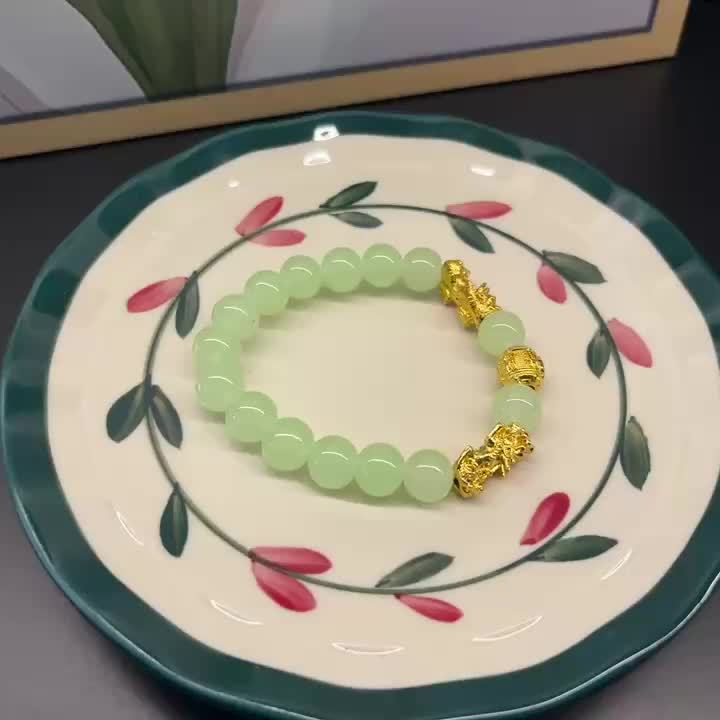 Prosperity Pixiu Hand Chain & Lucky Crystal Bracelet Jewelry Gift - Full of Prosperity and Strength, Bring Peace and Good Luck - Sparkling Imitation Crystal Jewelry - The Perfect Gift for Relatives